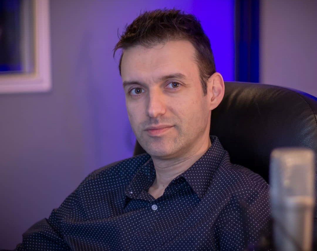 Цело семејство се „зарази“ со ТикТок: Јован Јованов танцува со мајката и ќерката