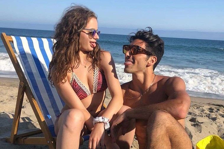 „The Kissing Booth“ зад камерата: Дали Џои Кинг и Тејлор Захар Перез се во врска?