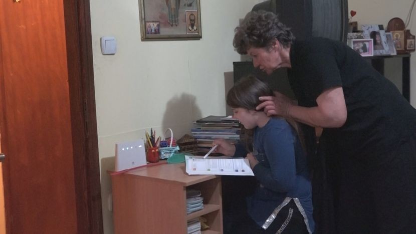 Живеат од 6.000 денари: Малата Бојана ја удри кола, а починати ѝ се и родителите