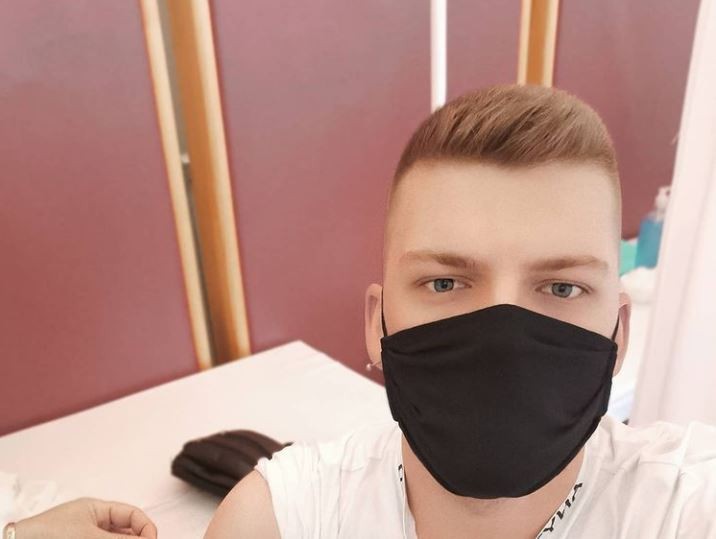 Младиот пејач и јутјубер, Марио Арангеловски се вакцинираше против ковид-19: Го сподели неговото искуство
