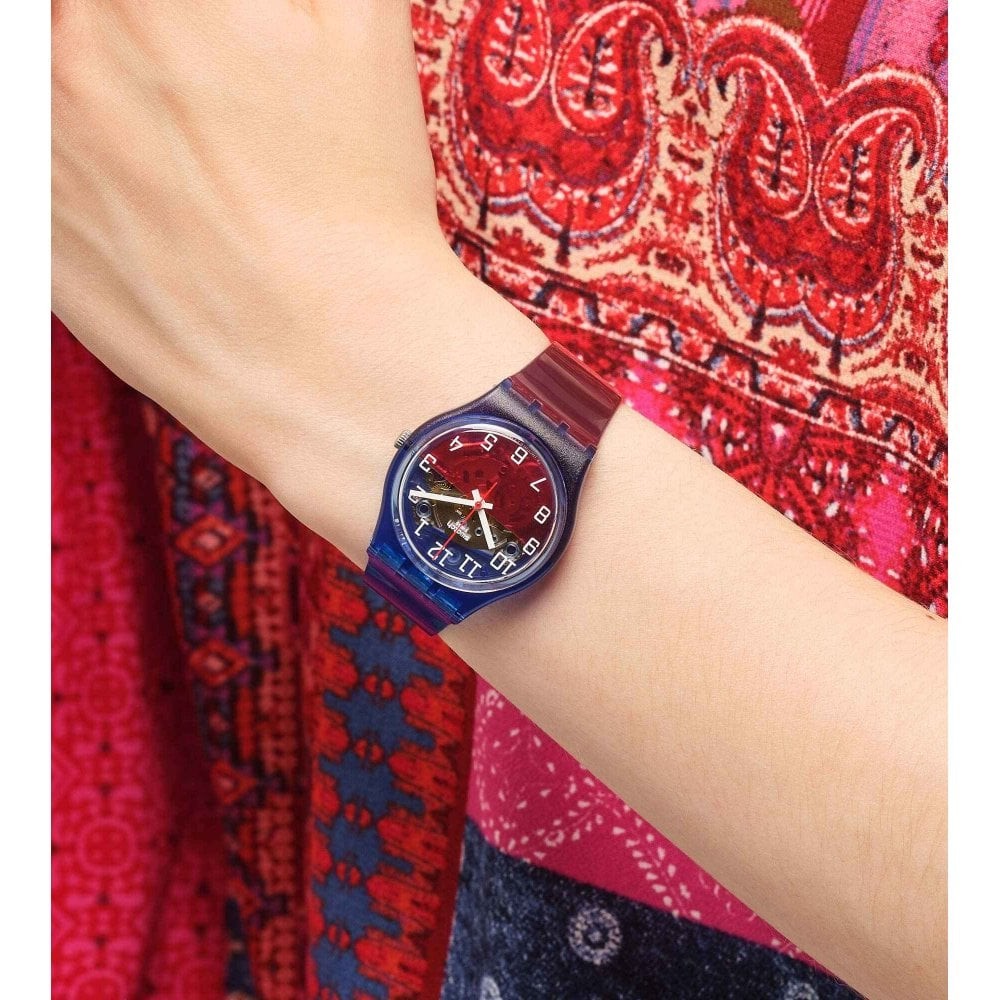 Часовник на неделата: VERRE-TOI на Swatch за девојки со слободен дух