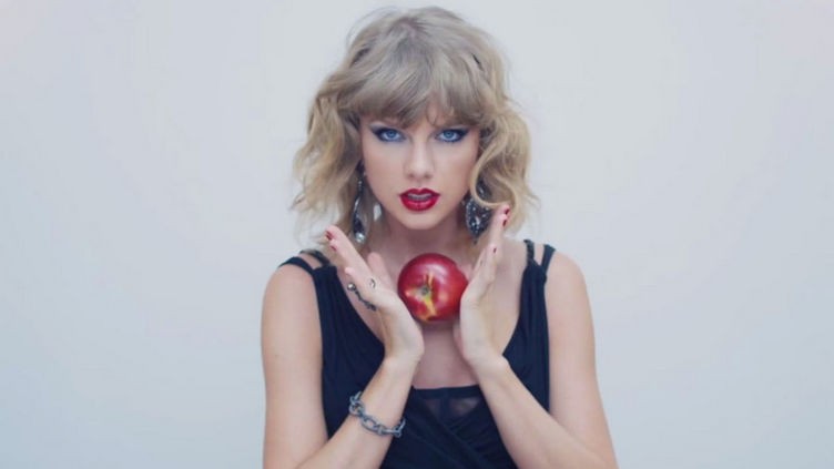 Огромната вила од спотот „Blank Space“ на Тејлор Свифт е на продажба: Цената е брутална