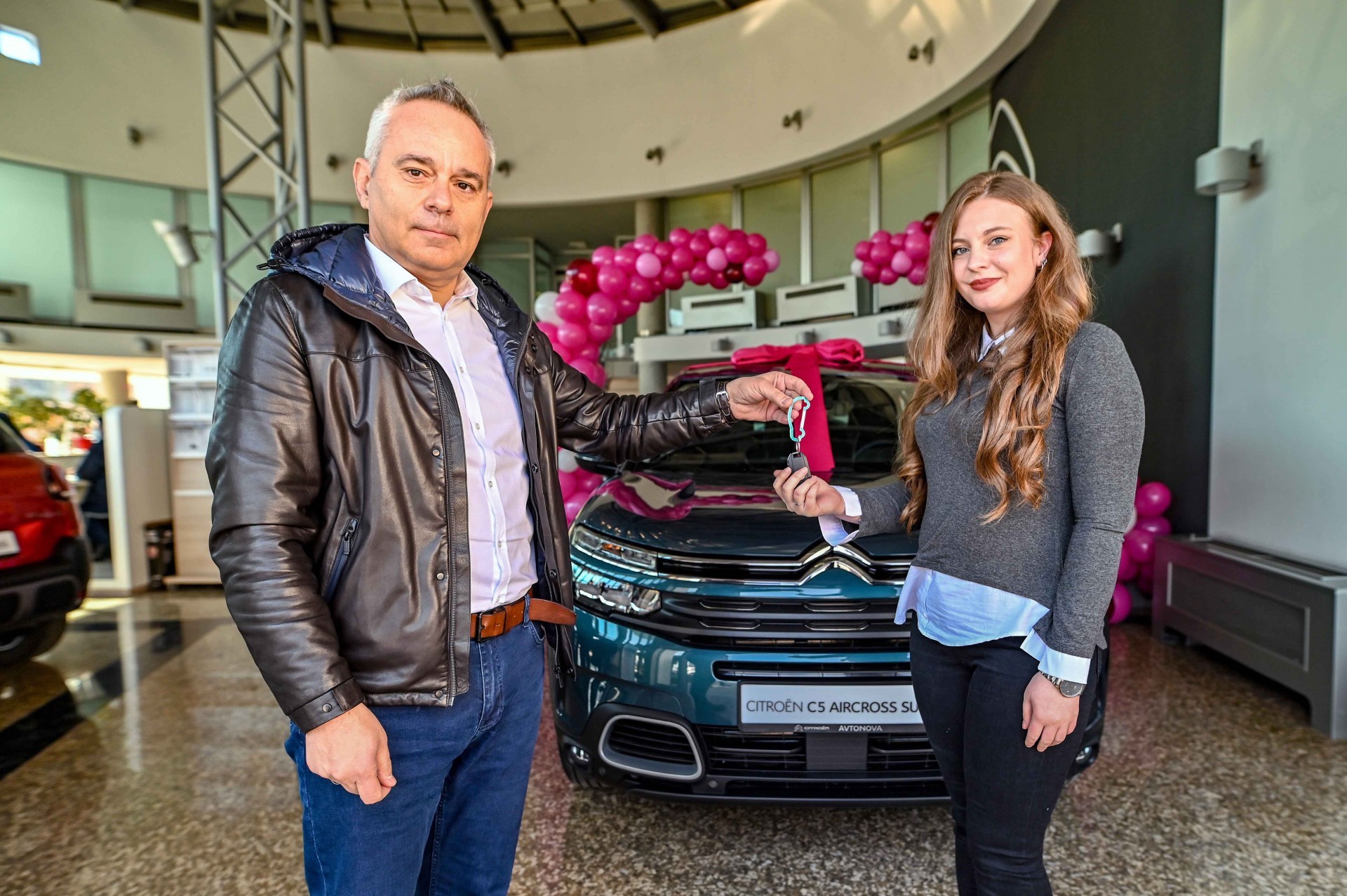 Доделена главната награда – Citroën C5 Aircross од наградната игра „Телеком наградува“