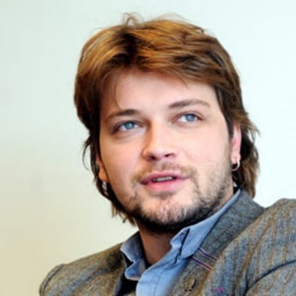 Една година без миленикот на славејчињата: Нов постхуман албум од Влатче!