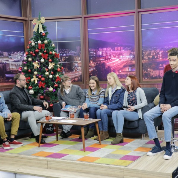 Весело во „Еден на Еден“ со глумците од „Дајте музика“ и „Гласна куќа“