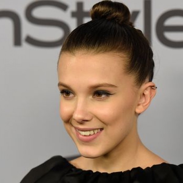 Преслатко: Како звучи кога ѕвездата од „Stranger Things“ ја пее култната песна на Адел