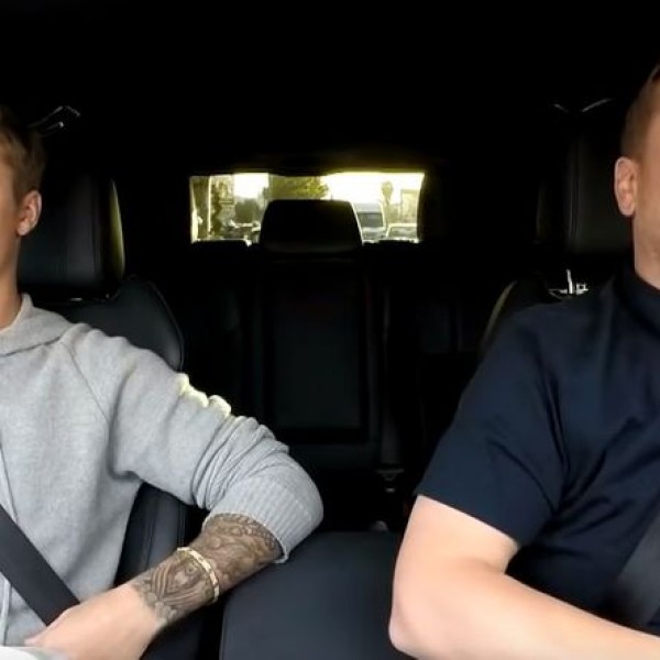 Емисијата „Carpool Karaoke“ е телевизиска измама: Дали Џастин помогна во откривањето?
