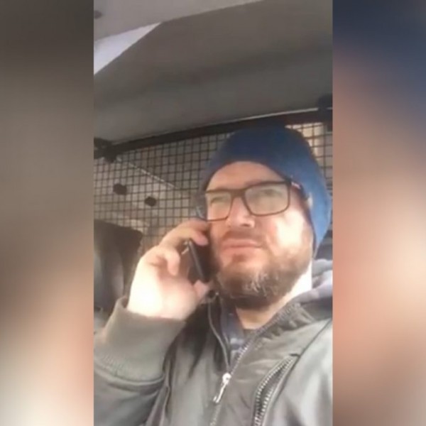 Стани, љубов, 4 и 15 е: Татко ги објасни онлајн часовите