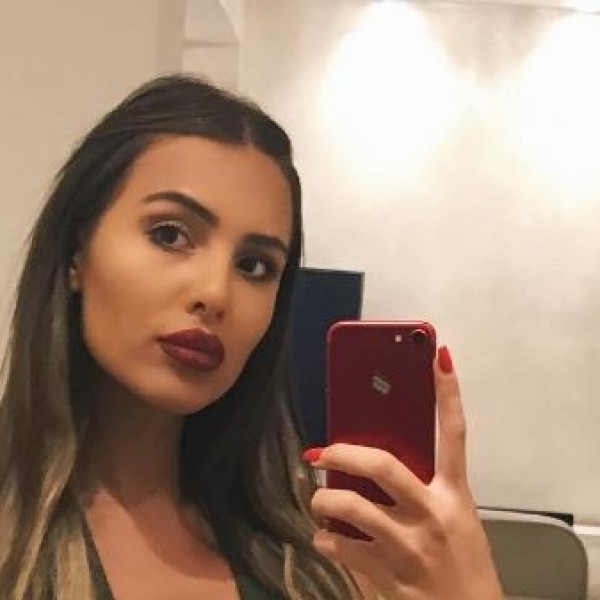Обожавателите не го очекуваа ова: Анастасија Ражнатовиќ има нова боја на косата