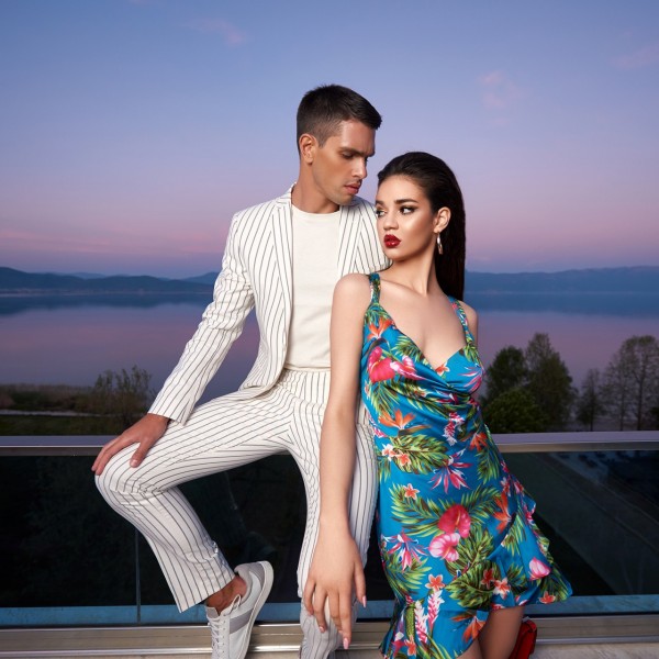 Летно бегство: Безгрижни денови полни топлина со Fashion Group!