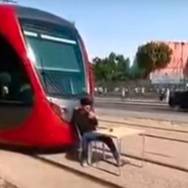 Снимија опасна шега за ТикТок, но завршија во затвор: Ова можеше да заврши трагично