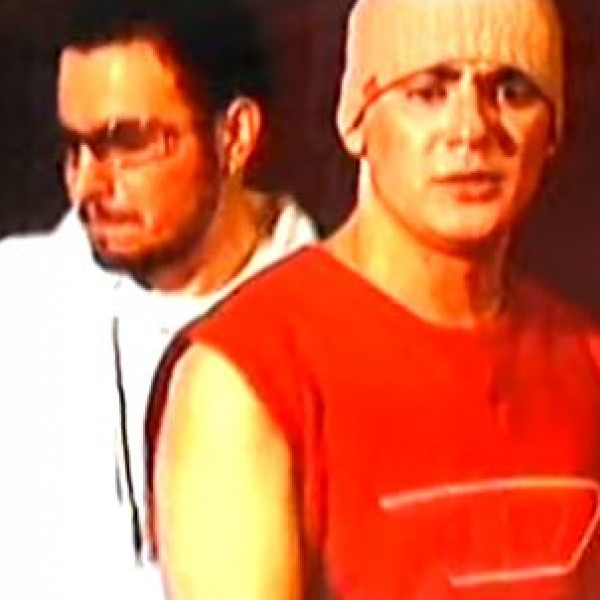 Музички врмеплов: Се сеќавате ли на песната која го вивна помеѓу ѕвездите дуото ДНК?