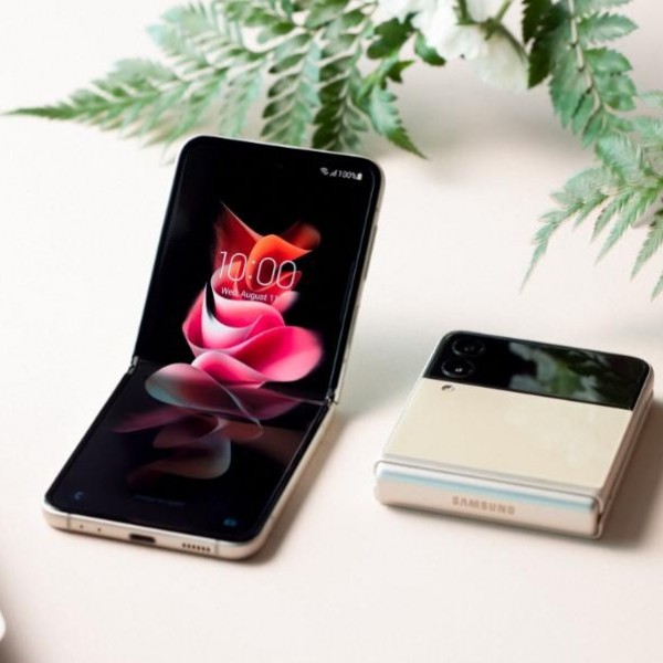 Погледнете ја пошироката слика! Galaxy Z Fold3 5G и Z Flip3 5G пристигнаа во Македонија