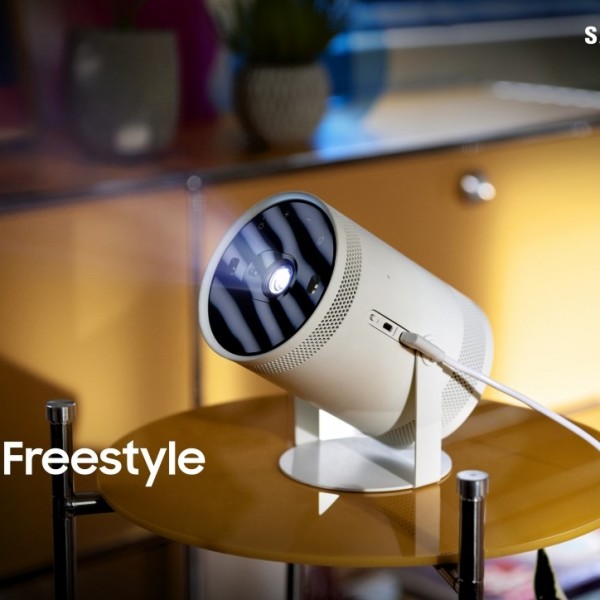 Samsung го претстави The Freestyle: пренослив проектор за забава на секој чекор