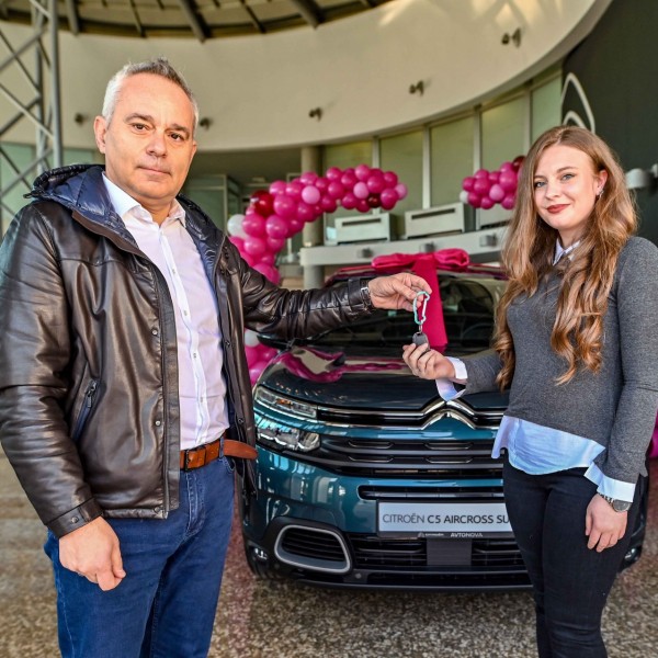 Доделена главната награда – Citroën C5 Aircross од наградната игра „Телеком наградува“