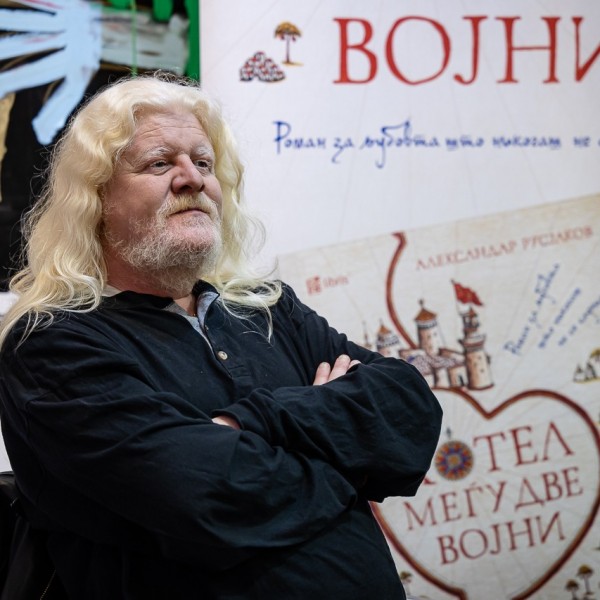 Александар Русјаков: „Хотел меѓу две војни“ е роман за љубовта на Елени и Ататурк што никогаш не се случила